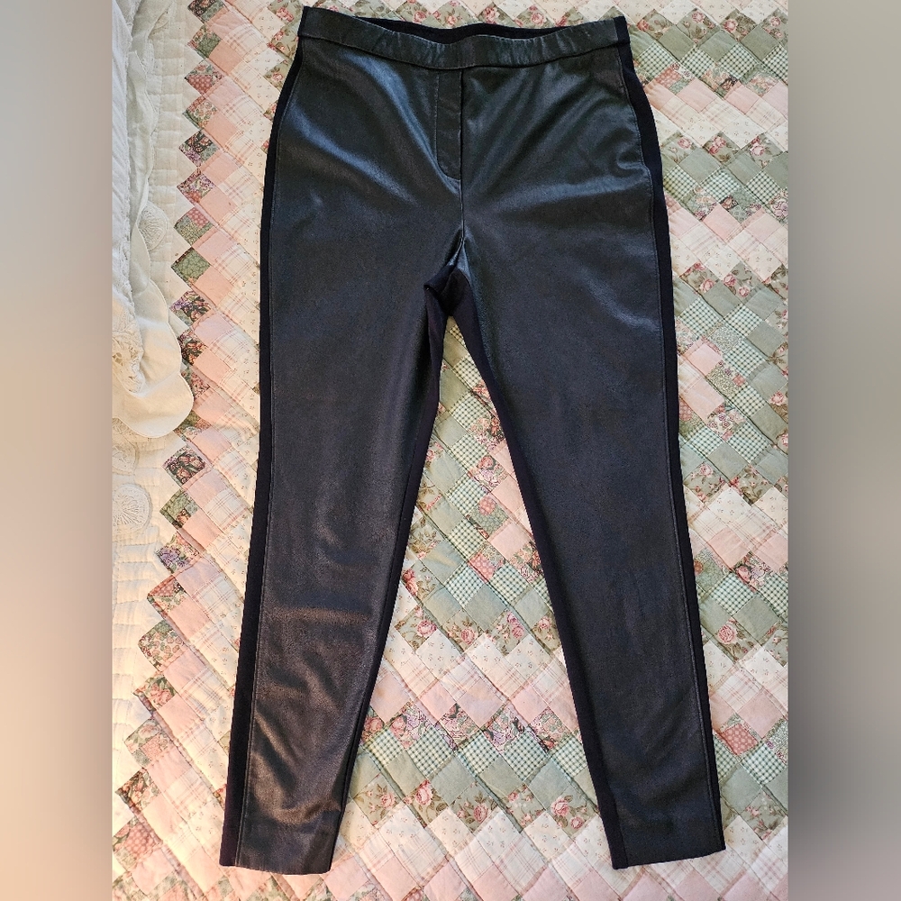 Chico's Faux Leather Front Panel- Pull On Pants- US Size 12 -Chicos Size 2